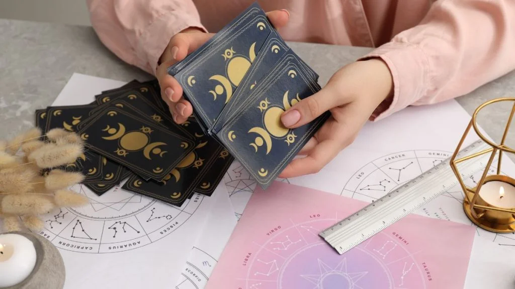 Desenvolvimento Pessoal Através das Cartas: Uma Jornada de Crescimento Espiritual 1 Crescimento Espiritual